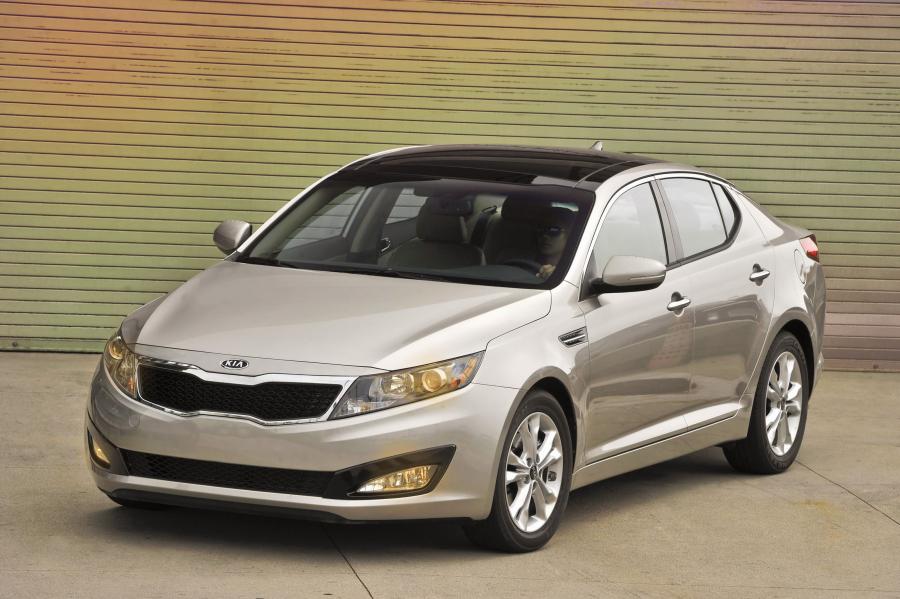  Kia Optima 2011 года  (фото 25 из 69)